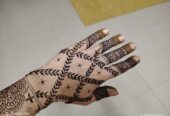 Henna on hands and henna lessons