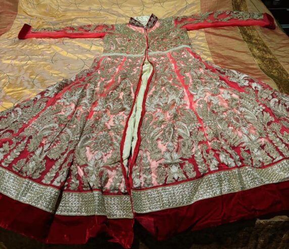 Free takeaway Never used Anarkali gown Medium size