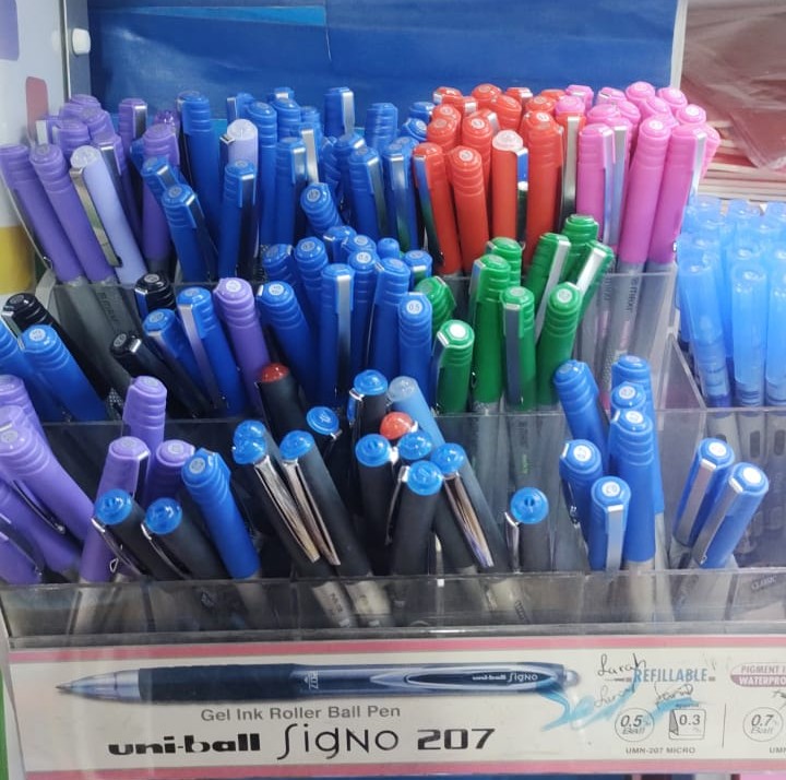 Uni ball Pen