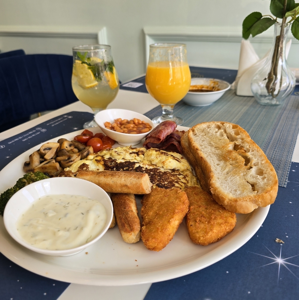 Best English Breakfast @ Nascondino al reef just 32 aed only during weekends