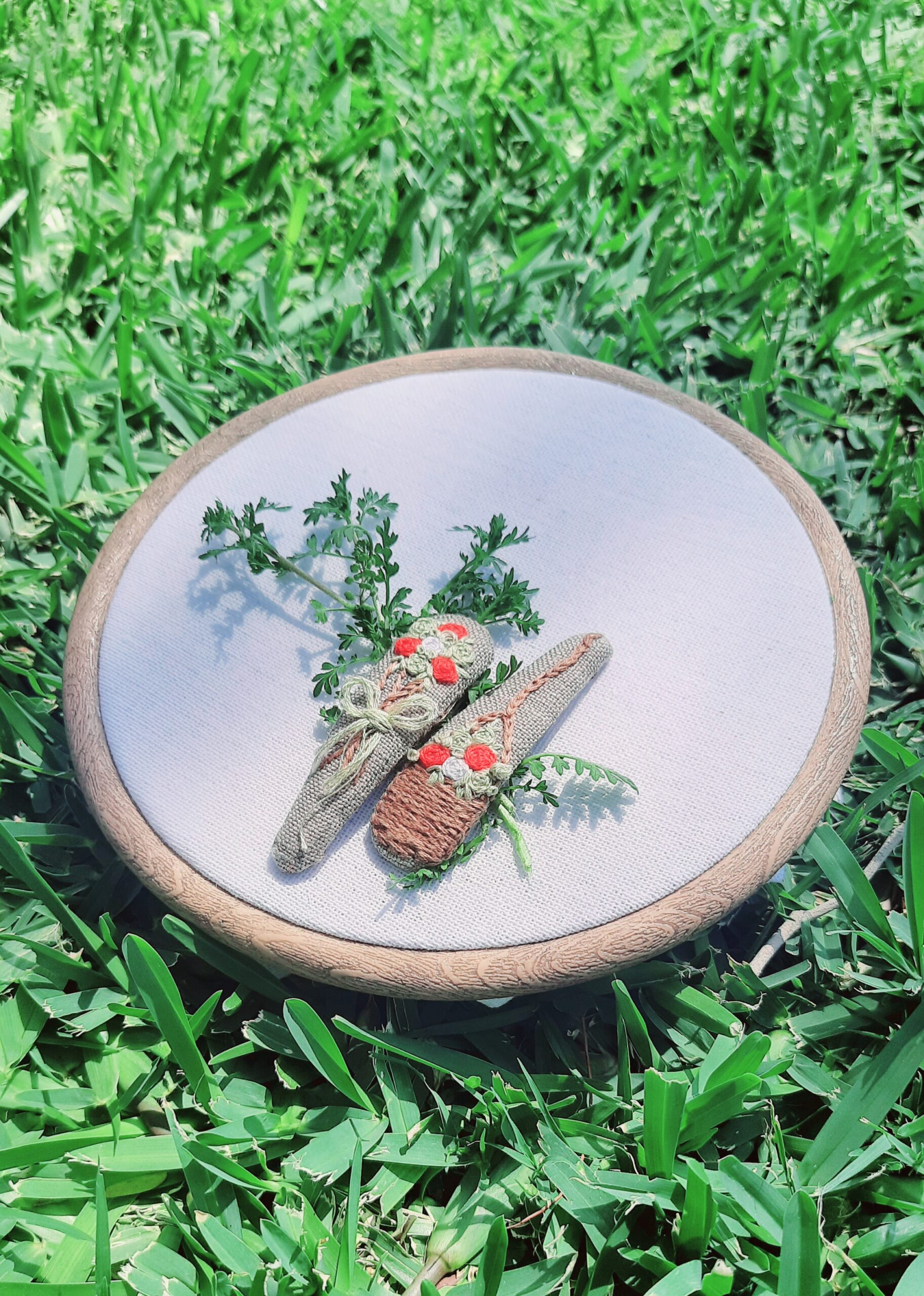 Handmade Embroidered Flower Basket Combo Clips/Custom made/Perfect Gifting Option