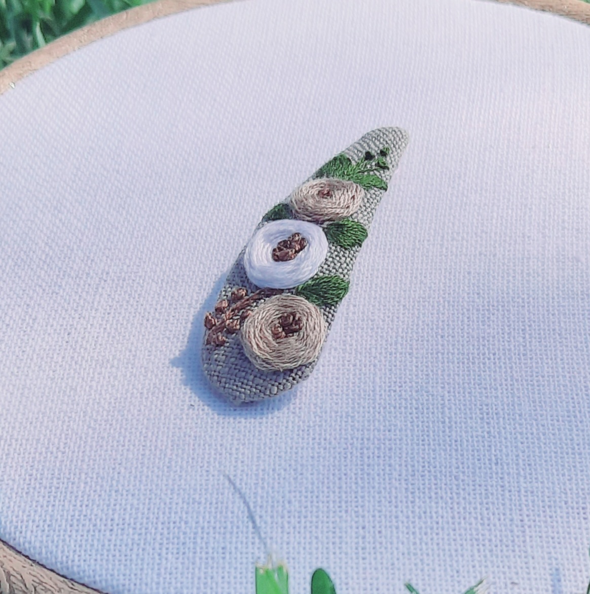 Customised Handmade Embroidered Hair Clips/Perfect for Gifting/Festive Occasions