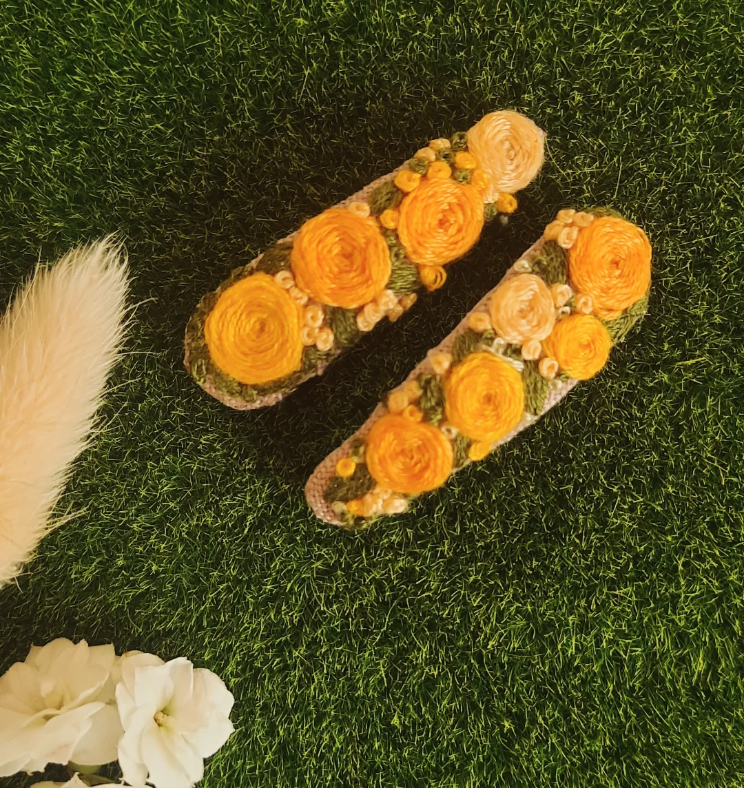 Custom-made Embroidered Hair Clips/Birthday Gift