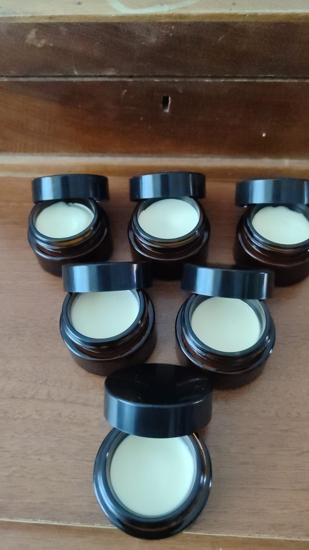 Concentrated solid perfume