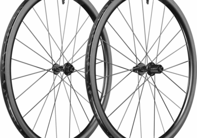 DT-Swiss-ERC-1100-DICUT-45mm-Disc-Brake-Wheelset