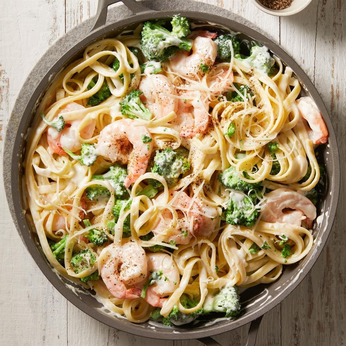 Alfredo Shrimp Pasta