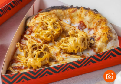 Large_slice_dynamite_shrimp_pizza
